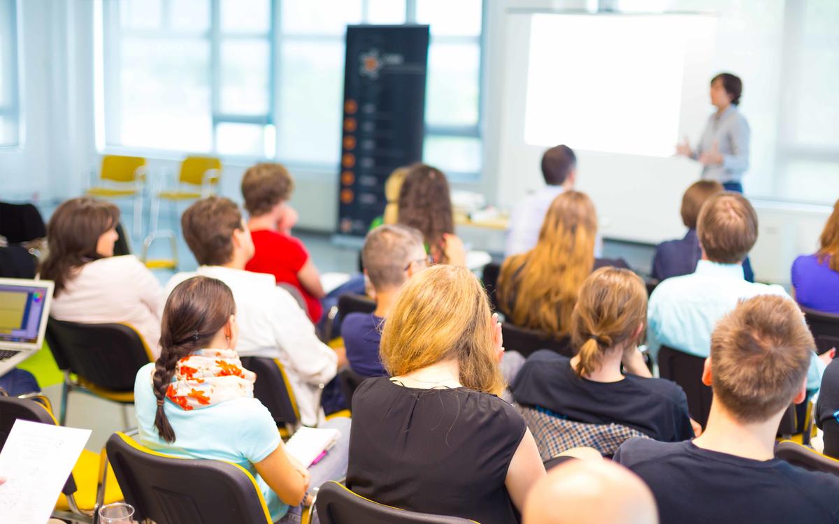 conference_02_0.jpg Thumbnail
