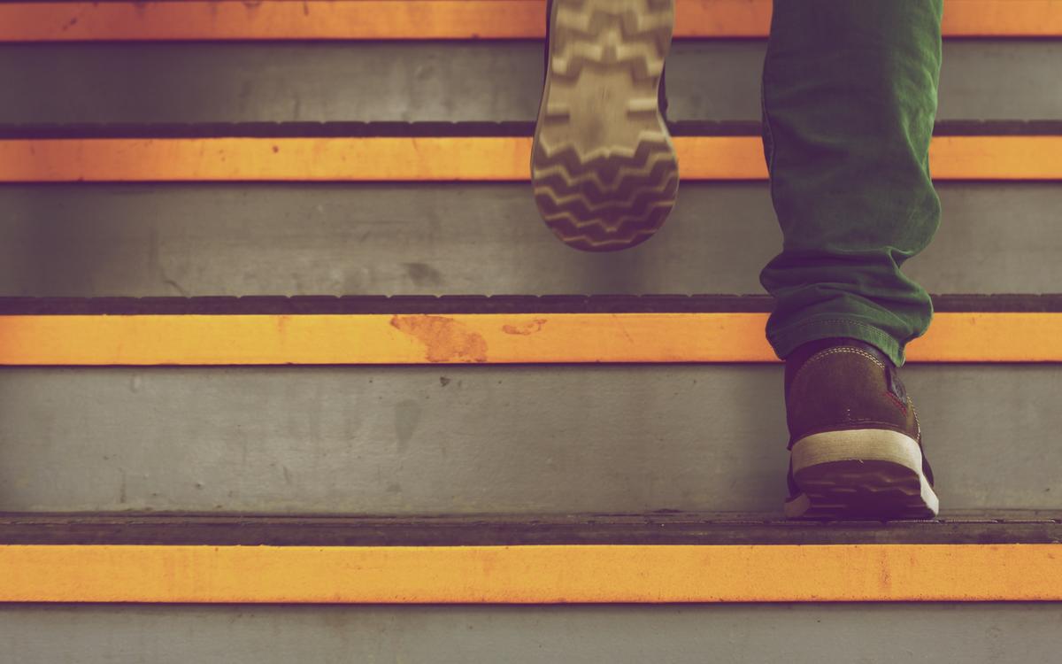 pas_escalier.jpg Thumbnail